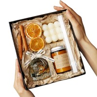 Aromatherapy Candle Gift Set, Scented Candle and Aroma Diffuser Set with Dried Botanicals (Lavender) - B0DSRV1PD6